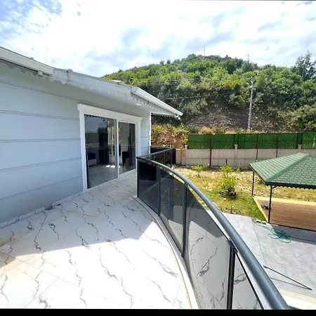 Villa Elegant Private With Garden & Pool *