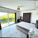 Elegant Private With Garden & Pool Alanya