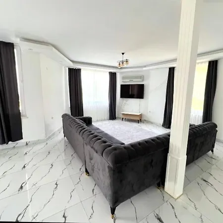 Elegant Private With Garden & Pool Вилла Алания