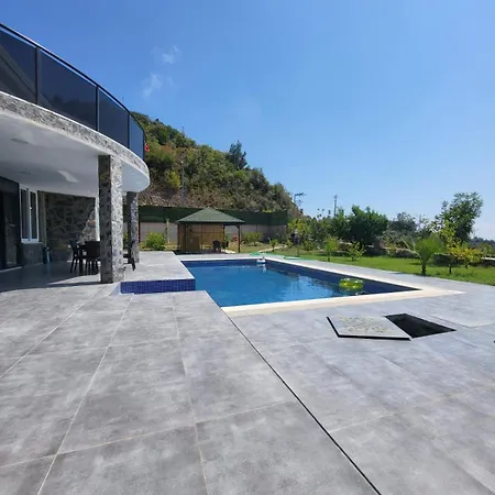 Вилла Elegant Private With Garden & Pool