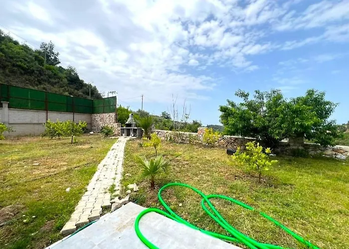 Вилла Elegant Private With Garden & Pool *