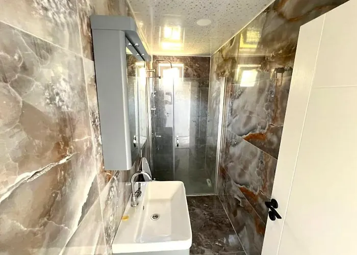 Elegant Private With Garden & Pool Willa *