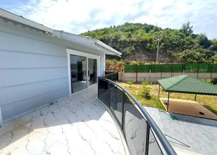 Вилла Elegant Private With Garden & Pool *