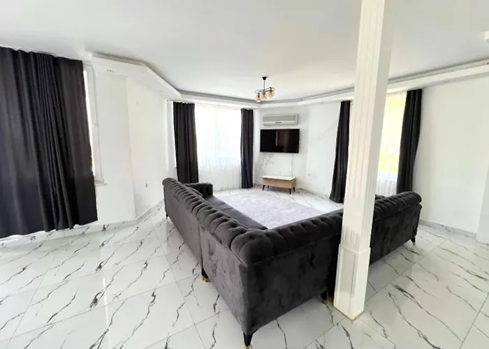 Elegant Private With Garden & Pool Villa Alanya